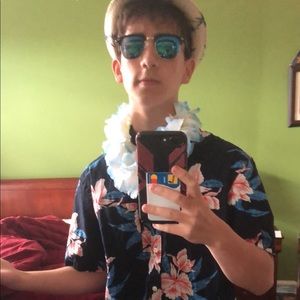 Meet your Posher, Adam